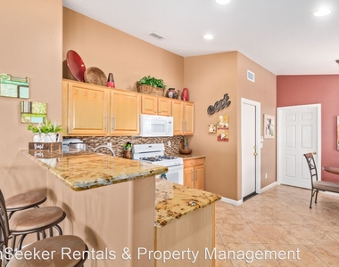 17460 W Rock Wren Ct - Photo Thumbnail 8