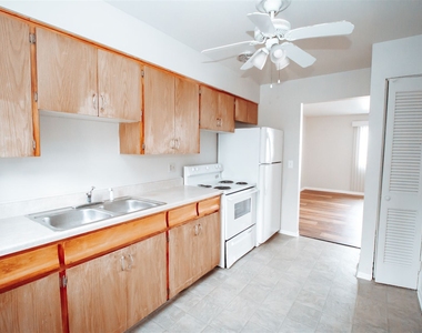 4825 Hill Ave Apt 23 - Photo Thumbnail 6