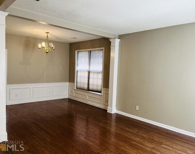 3469 Davenport Park Lane - Photo Thumbnail 5