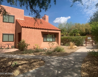 5051 N Sabino Canyon Road - Photo Thumbnail 20