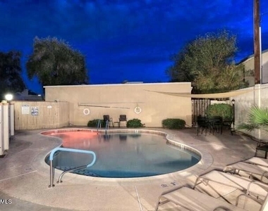 5326 N Las Casitas Place - Photo Thumbnail 10