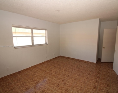 1420 Atlantic Shores Blvd - Photo Thumbnail 9