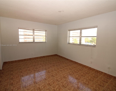 1420 Atlantic Shores Blvd - Photo Thumbnail 5