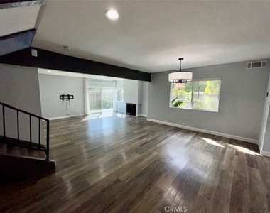 5439 S La Cienega Boulevard - Photo Thumbnail 2