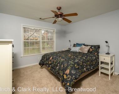 212 Sterling Oaks Pl - Photo Thumbnail 26