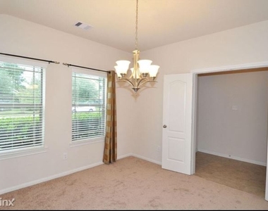 1809 Tavish Lane - Photo Thumbnail 19