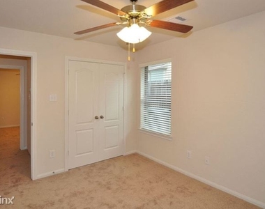 1809 Tavish Lane - Photo Thumbnail 24