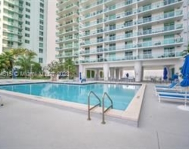 1800 N Bayshore Dr Apt 3301 - Photo Thumbnail 35