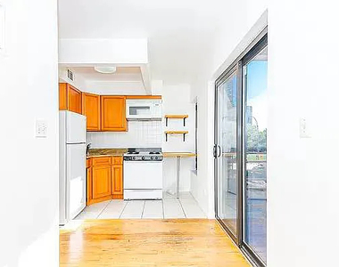 112 Leonard Street - Photo Thumbnail 5