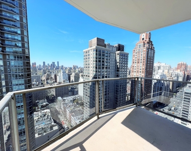 East 63rd Street - Photo Thumbnail 1