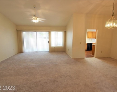 2600 Desert Glen Drive - Photo Thumbnail 2