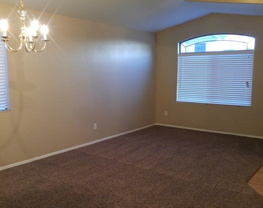 10634 W Papago Street - Photo Thumbnail 8