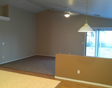 10634 W Papago Street - Photo Thumbnail 7