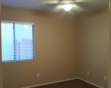 10634 W Papago Street - Photo Thumbnail 13