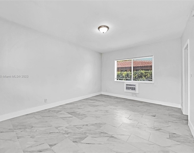 1839 Funston St - Photo Thumbnail 4