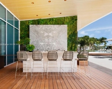 5775 Collins Ave - Photo Thumbnail 15