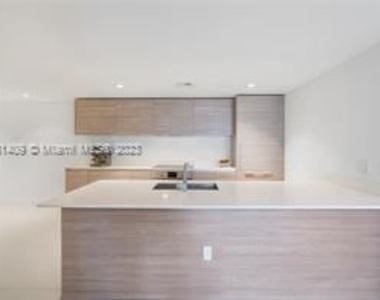 1300 S Miami Ave Unit 4809 - Photo Thumbnail 7