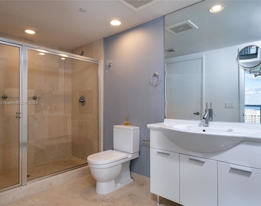 495 Brickell Ave Apt 5204 - Photo Thumbnail 13