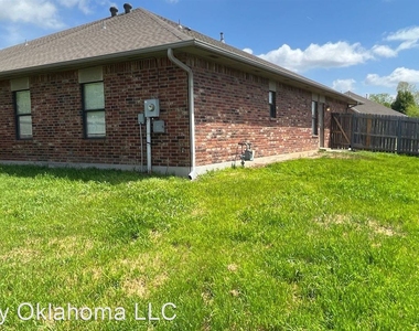 644 Welston Circle - Photo Thumbnail 15