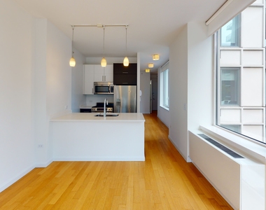 805 Columbus Ave - Photo Thumbnail 2