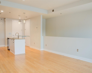 1133 Metropolitan Avenue - Photo Thumbnail 20