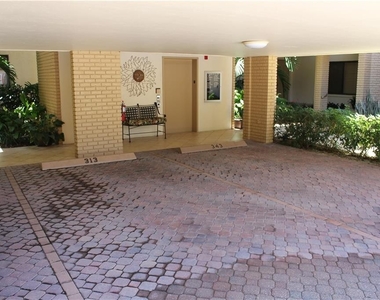 6760 Pelican Bay Blvd - Photo Thumbnail 22