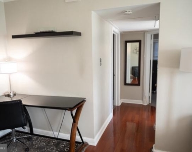 2805 Arlington Blvd #102 - Photo Thumbnail 12