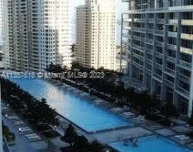 475 Brickell Ave - Photo Thumbnail 5