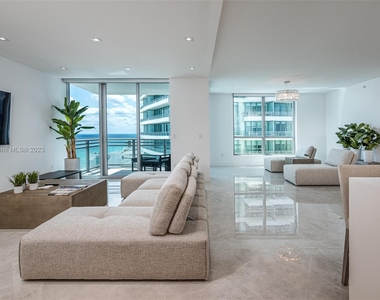 3535 S Ocean Dr - Photo Thumbnail 4