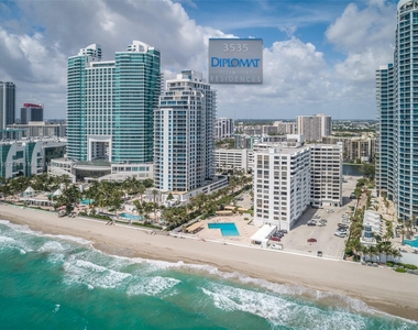 3535 S Ocean Dr - Photo Thumbnail 0