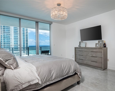 3535 S Ocean Dr - Photo Thumbnail 12