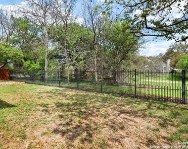 8614 Queen Heights - Photo Thumbnail 26