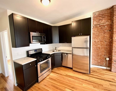 149 Grand St - Photo Thumbnail 1