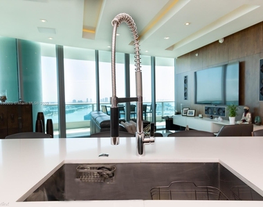 900 Biscayne Blvd Apt 3406 - Photo Thumbnail 23