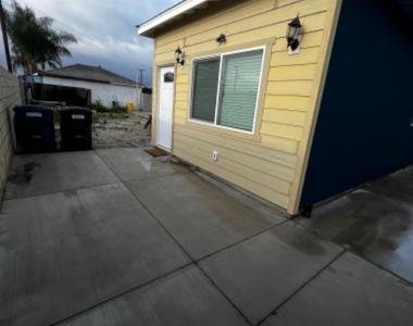 8312 Coral Lane - Photo Thumbnail 2