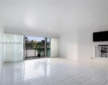 2451 Brickell Ave 2g - Photo Thumbnail 12