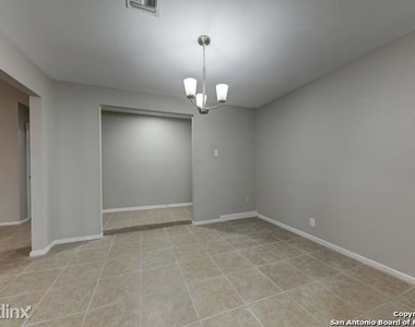 6239 R Welles Brook Dr - Photo Thumbnail 11