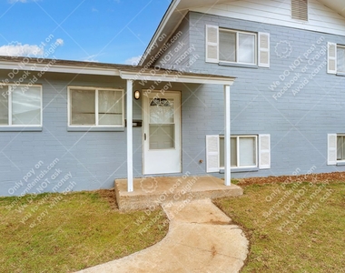 909 Astoria Ave - Photo Thumbnail 1