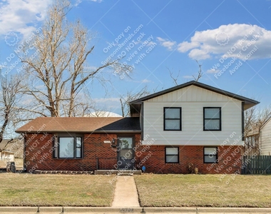 5320 N Tulsa Ave - Photo Thumbnail 0