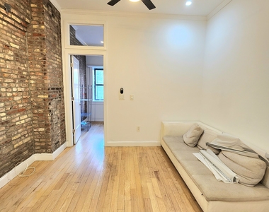 160 Stanton Street - Photo Thumbnail 0