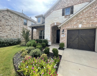 11559 Berry Creek Ct - Photo Thumbnail 1