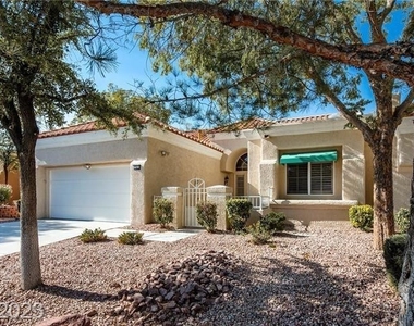 2417 Desert Butte Drive - Photo Thumbnail 1