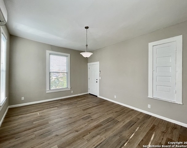 602 W Laurel - Photo Thumbnail 3