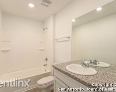 8814 Barrow Path - Photo Thumbnail 7