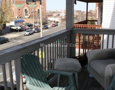 530 Cambridge St Apt 2c - Photo Thumbnail 4