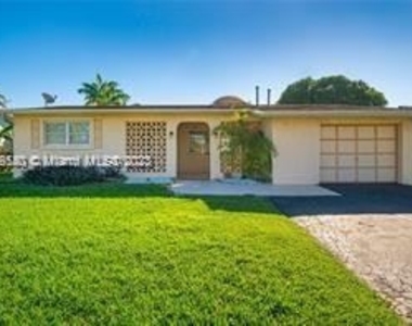 9480 Nw 24th Pl - Photo Thumbnail 4