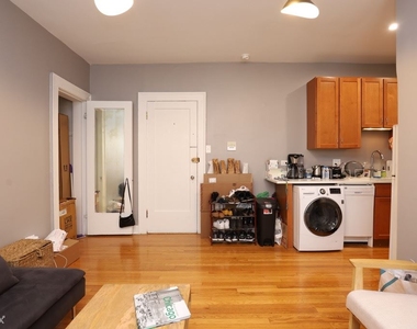 439 W. Melrose, Unit 4b - Photo Thumbnail 10