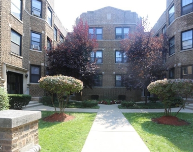 633 W. Cornelia, Unit W5 - Photo Thumbnail 0