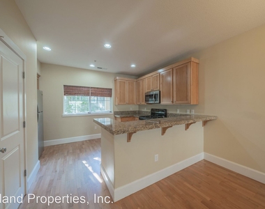 18445 Sw Stepping Stone Dr. #23 - Photo Thumbnail 4