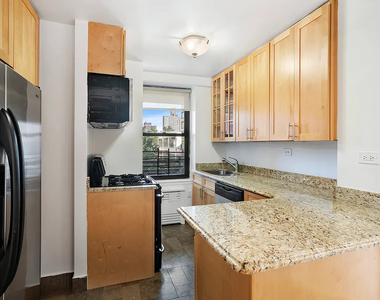 784 Columbus Avenue - Photo Thumbnail 2